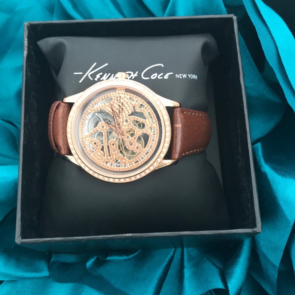 Kenneth Cole Accessories - Kenneth Cole leather wind up watch